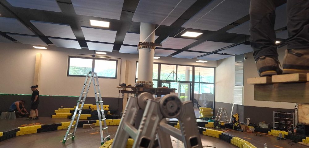 Assemblaggio percorsi sospesi multilivello – Parco avventura hotel di lusso