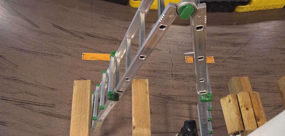 Fissaggio pali tecnici e strutture modulari – Parco avventura artificiale resort