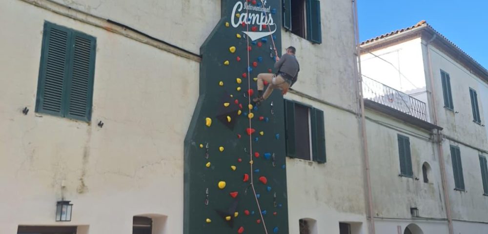 Weather-Resistant-Outdoor-Climbing-Wall