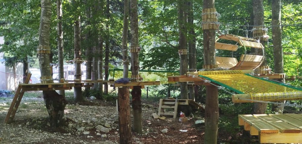 Dismantling-Reconstruction-Suspended-Courses-Outdoor