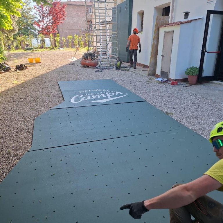 Outdoor-Climbing-Wall-Perugia-International-Campus